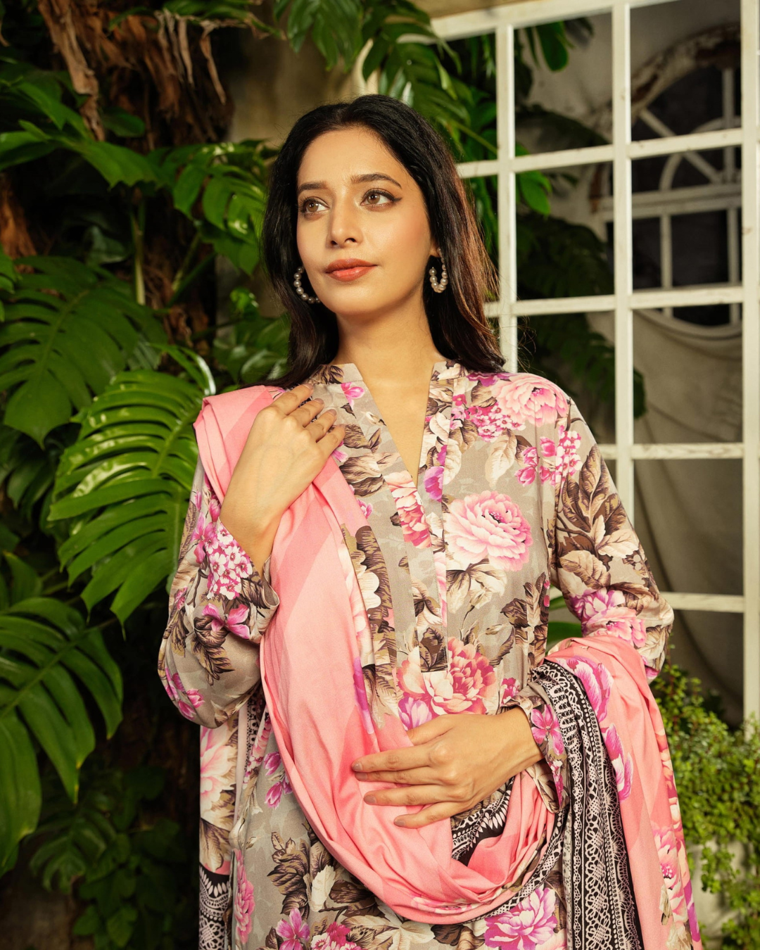 iT Fabric Store Pastel Pink Accents Digital Premium  Linen  3 Piece Suit