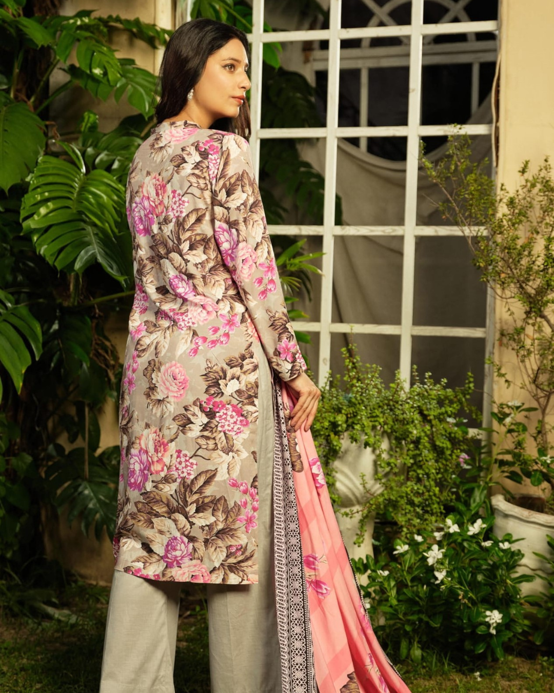 iT Fabric Store Pastel Pink Accents Digital Premium  Linen  3 Piece Suit