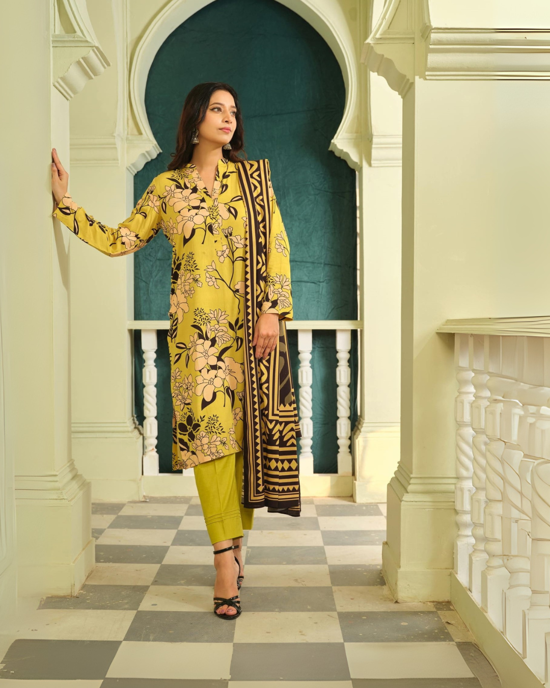 iT Fabric Store Yellow Premium Digital Linen 3 Piece Suit