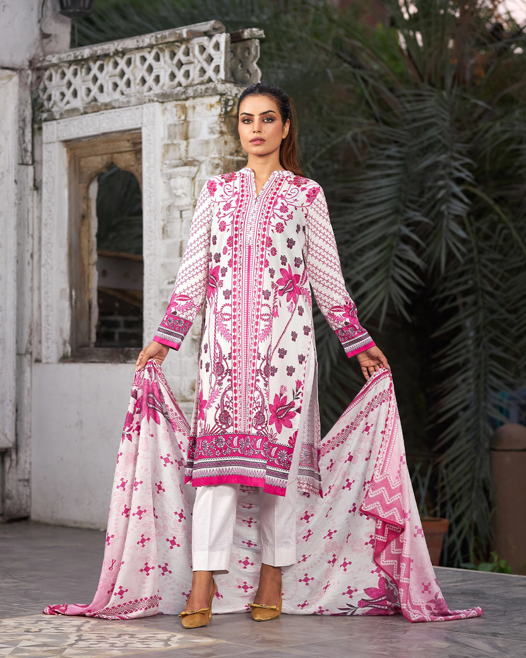 iT Fabric Store White-Pink Digital Premium Cotton 3 Piece Suit